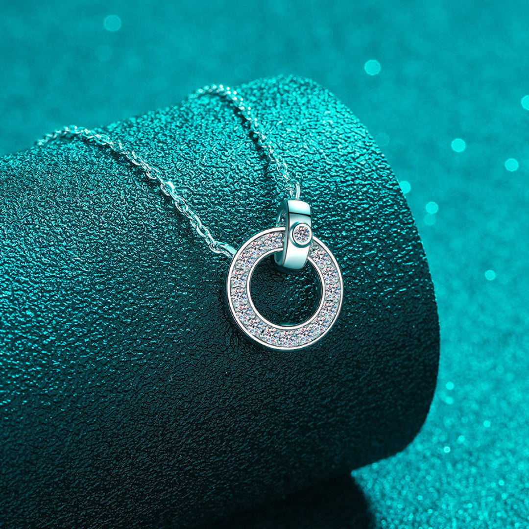 S925 Sterling Silver Moissanite Circle Pendant Necklace