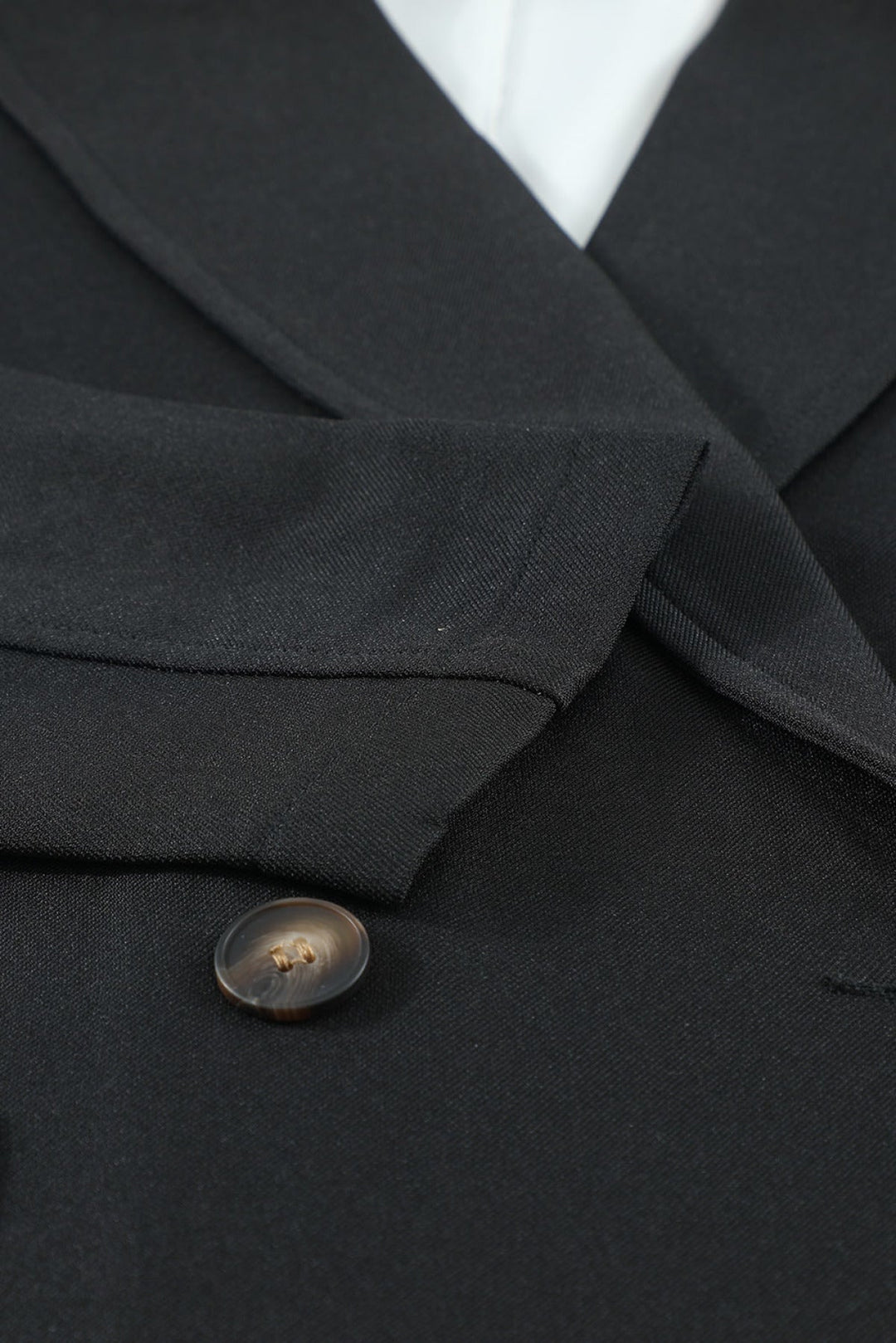 Buttoned Lapel Collar Blazer